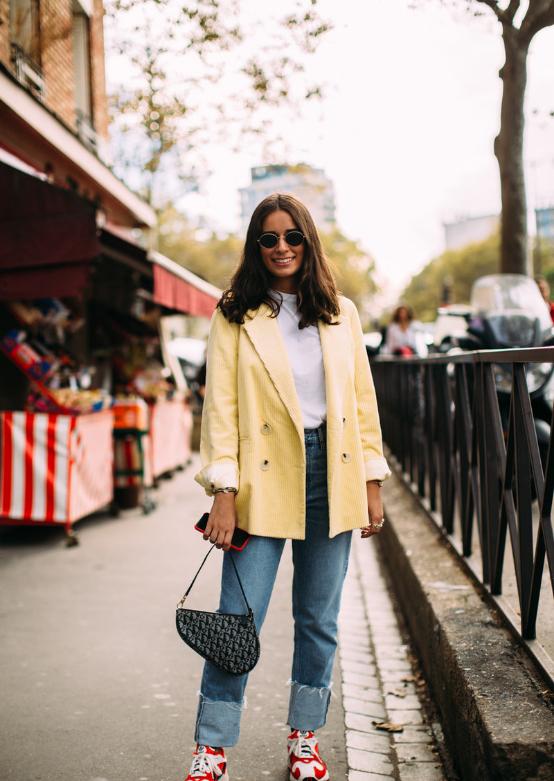 冬季牛仔裤怎么穿才好看,冬天牛仔裤怎么穿出高级感男生