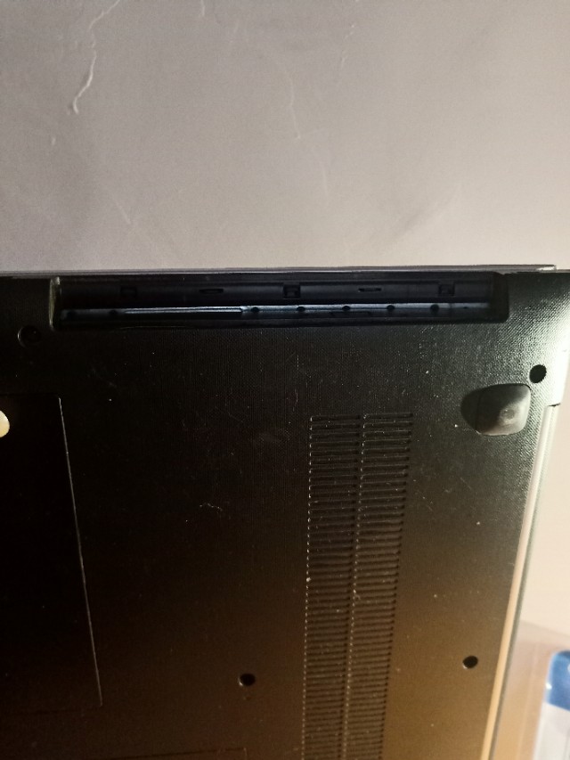 联想小新310-15ikb手动增加固态硬盘和内存条教程。