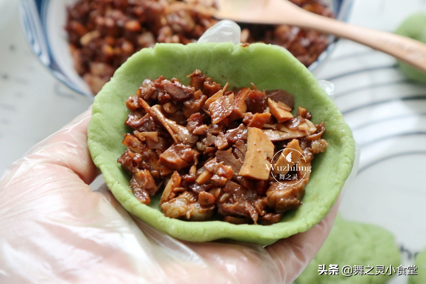 教你在家做青团软糯细腻又好吃,奶奶的青团完整版的