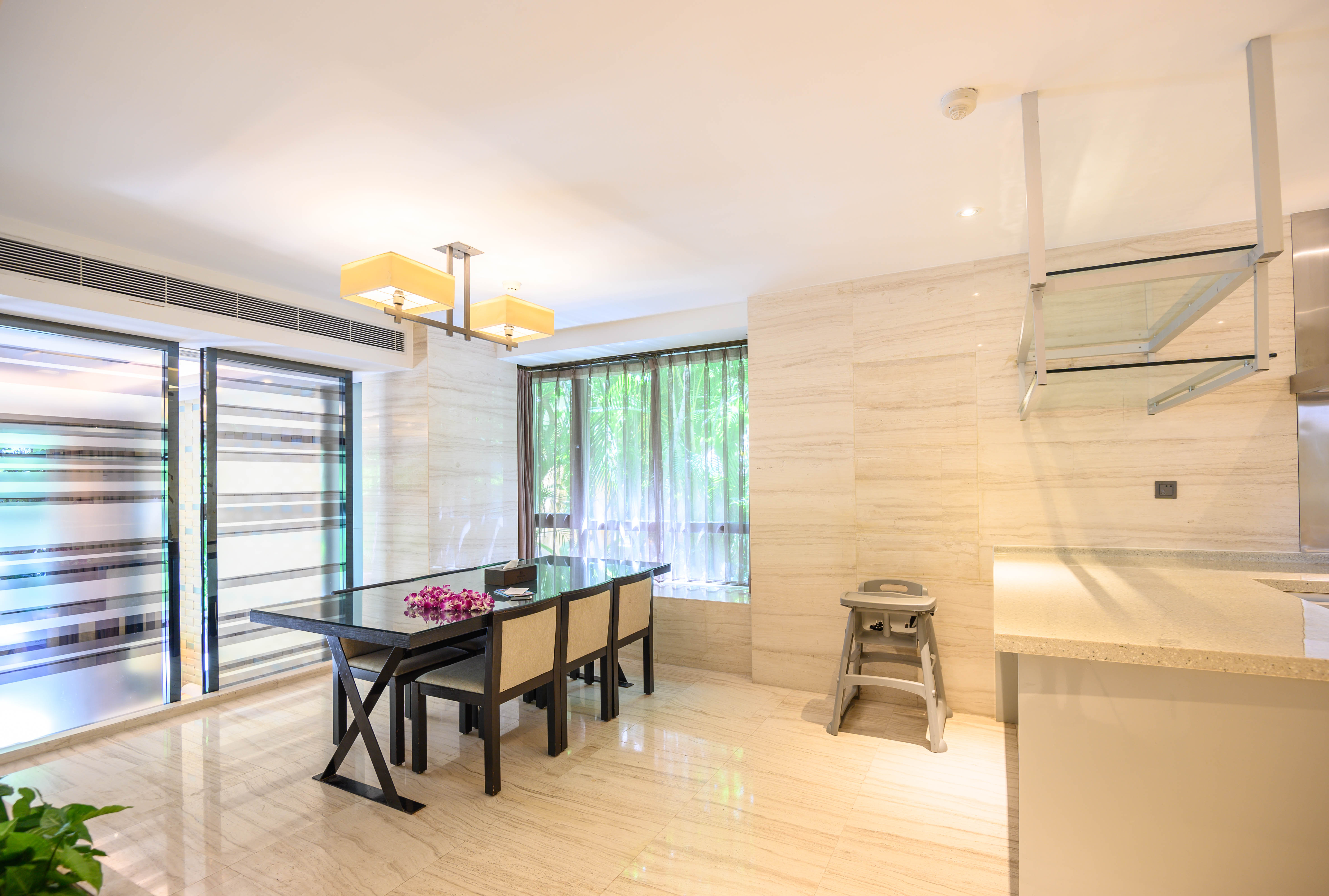 夏天的三亚海边有多热,三亚的夏天比广州和深圳都要凉快