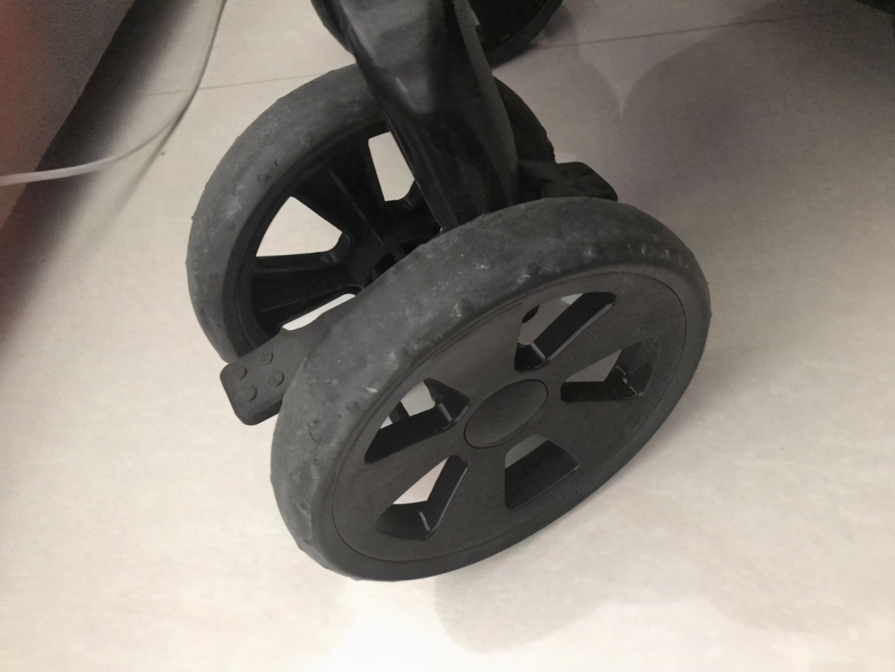 选购婴儿车为什么要那么纠结,选购婴儿车的难点和痛点