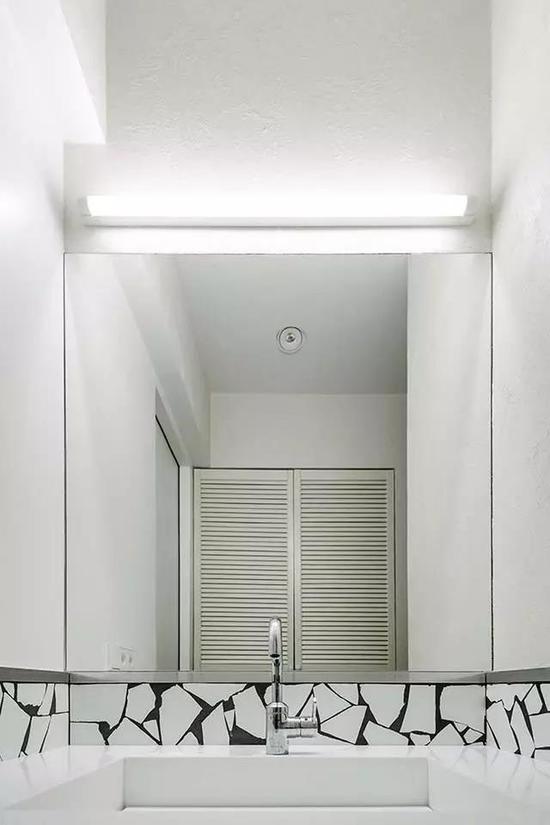 瓷砖破了能补吗,瓷砖裂了可以换么