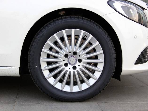 汽车补胎价格一般是多少,补胎贴片补胎还是蘑菇钉补胎好