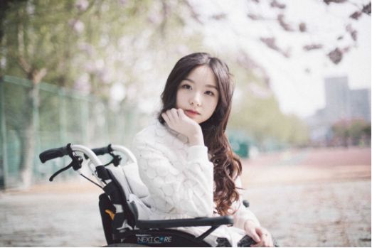 一个残疾女孩的爱情,女残疾人的爱情