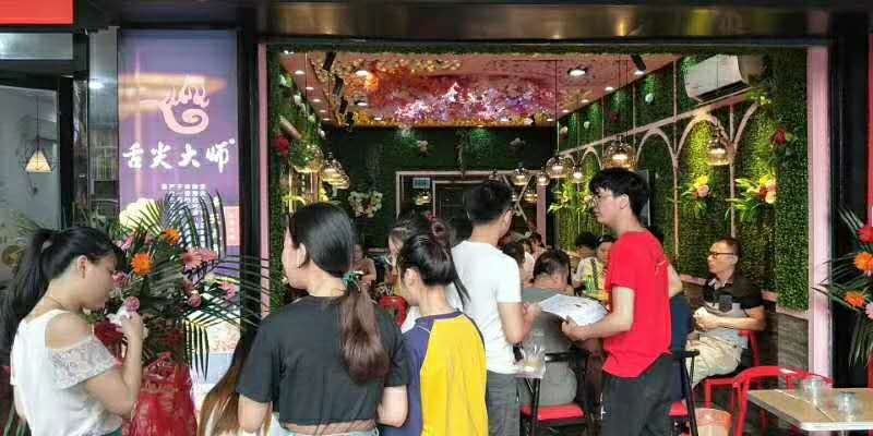 为什么那么多人排队吃烧烤,为什么好多人都要排队去吃