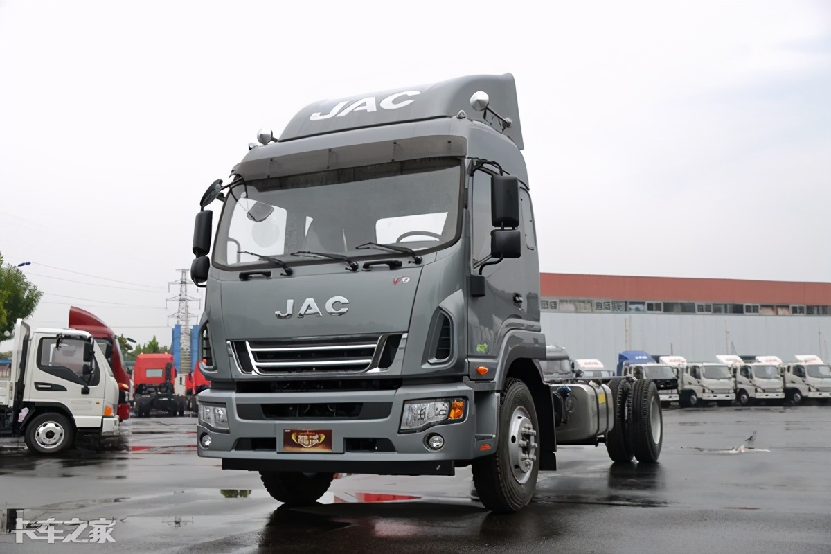 最便宜的国五6.8米载货车,15万以内最快的五款轿车