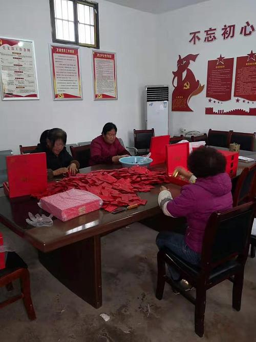 省委选调生铜川当第一书记，村民说他“想钱想疯了”