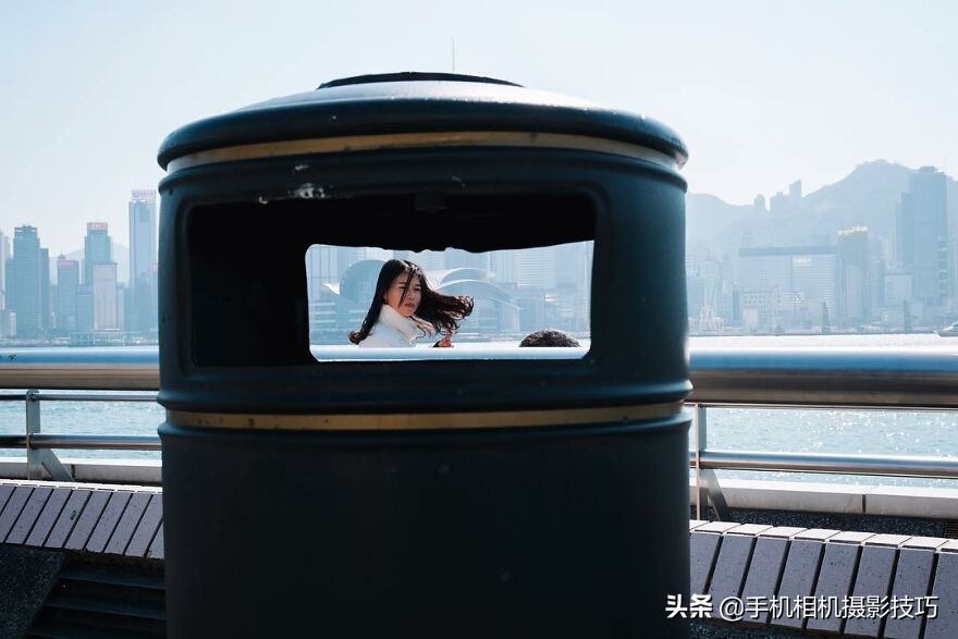 他被称为香港街拍之王：每一张照片都难以复制，诀窍在哪？