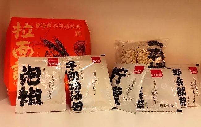 方便面条料包测评,泡面测评康师傅红烧牛肉面