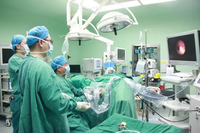 拖不起!男孩突然“蛋疼”不止,隔天送医被切除