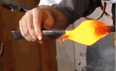 网上买的连衣裙到货了，店家连夜打电话跪求删除好评照片太尴尬了