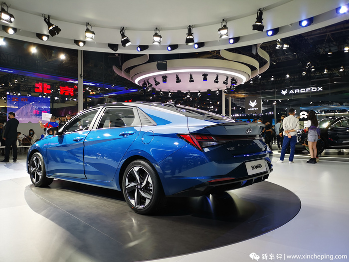 吉利星瑞和高尔夫8哪个更值得买,高尔夫和星瑞