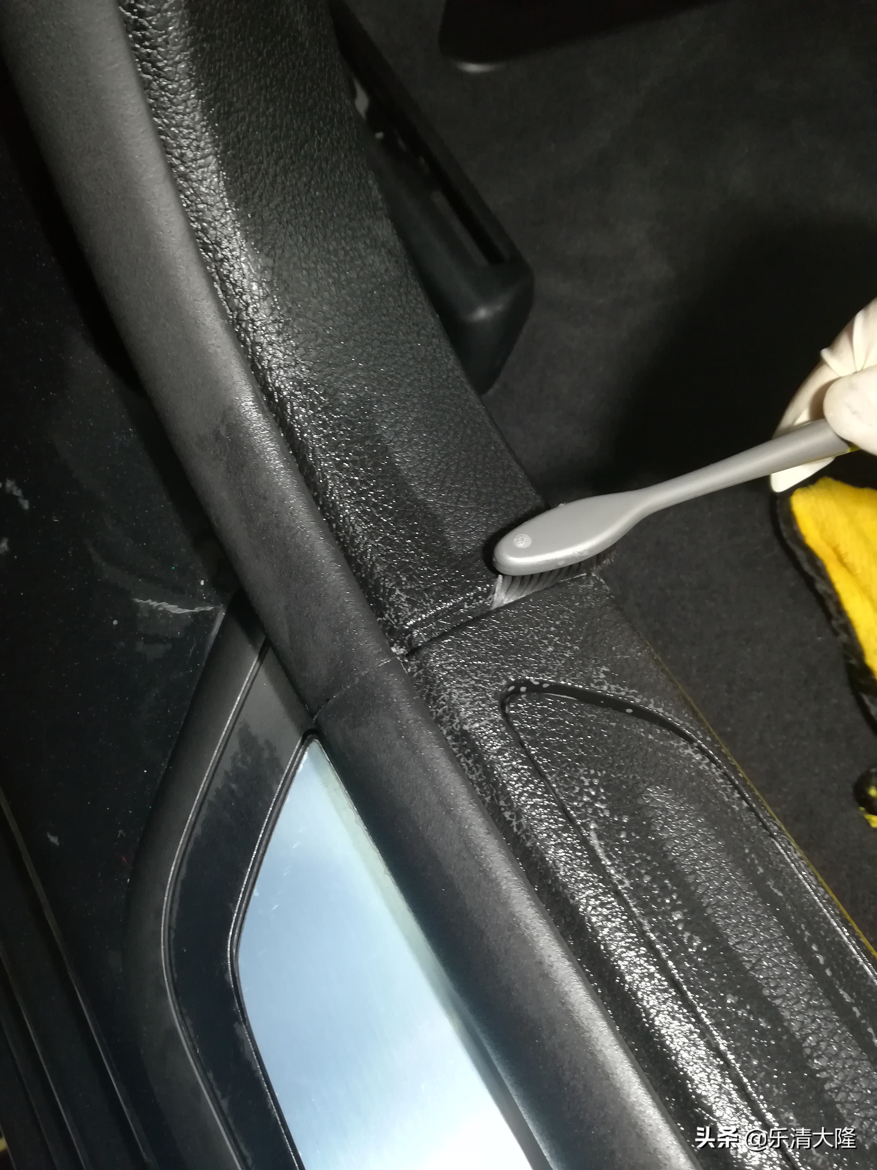 广州宝马7系内饰清洗,宝马7系发动机舱清洗