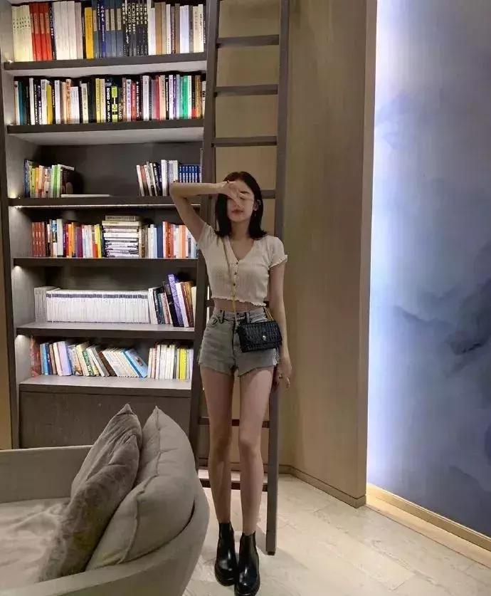 娜扎最新活动造型惊艳众人,娜扎现在惊艳写真大片