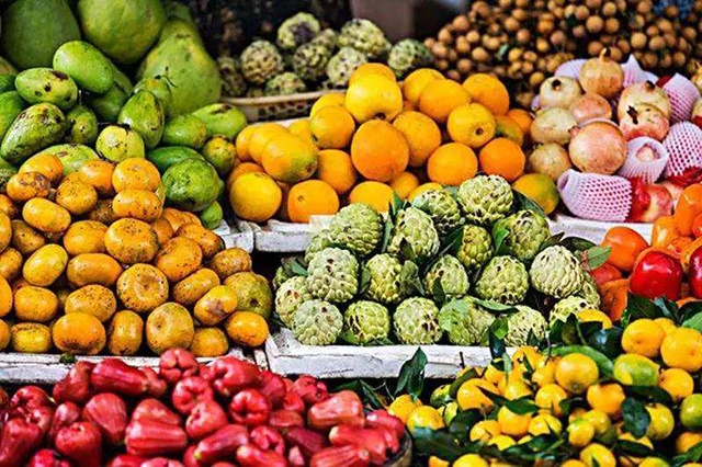 中缅边境五星红旗飘扬,越南热评中越边境