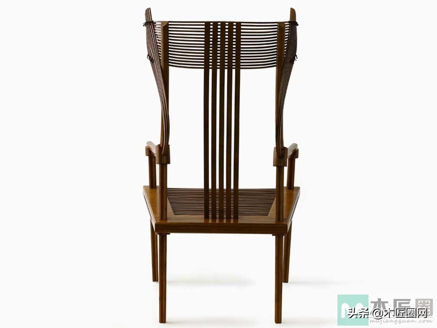 竹子编织的竹椅,用竹子制作的小竹椅