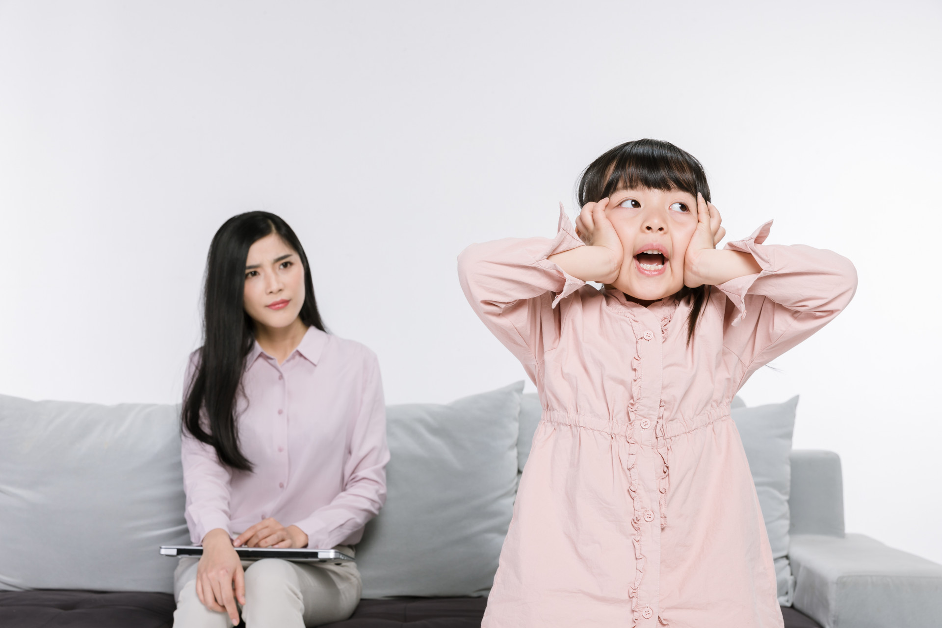 幼儿园小朋友不听话老师怎么处理,孩子在家不听话怎样找老师配合