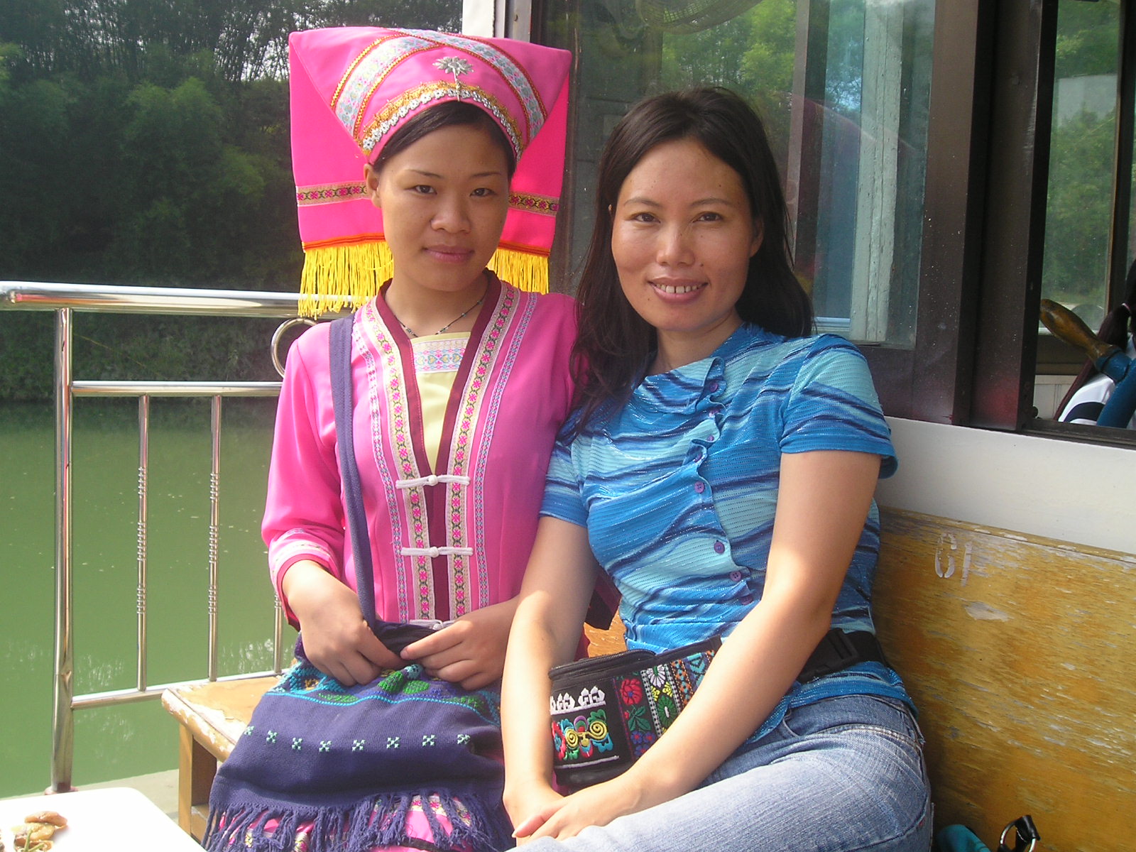 2006年，我走进广西都安山区，发现那里的人真的是“人穷志不穷”