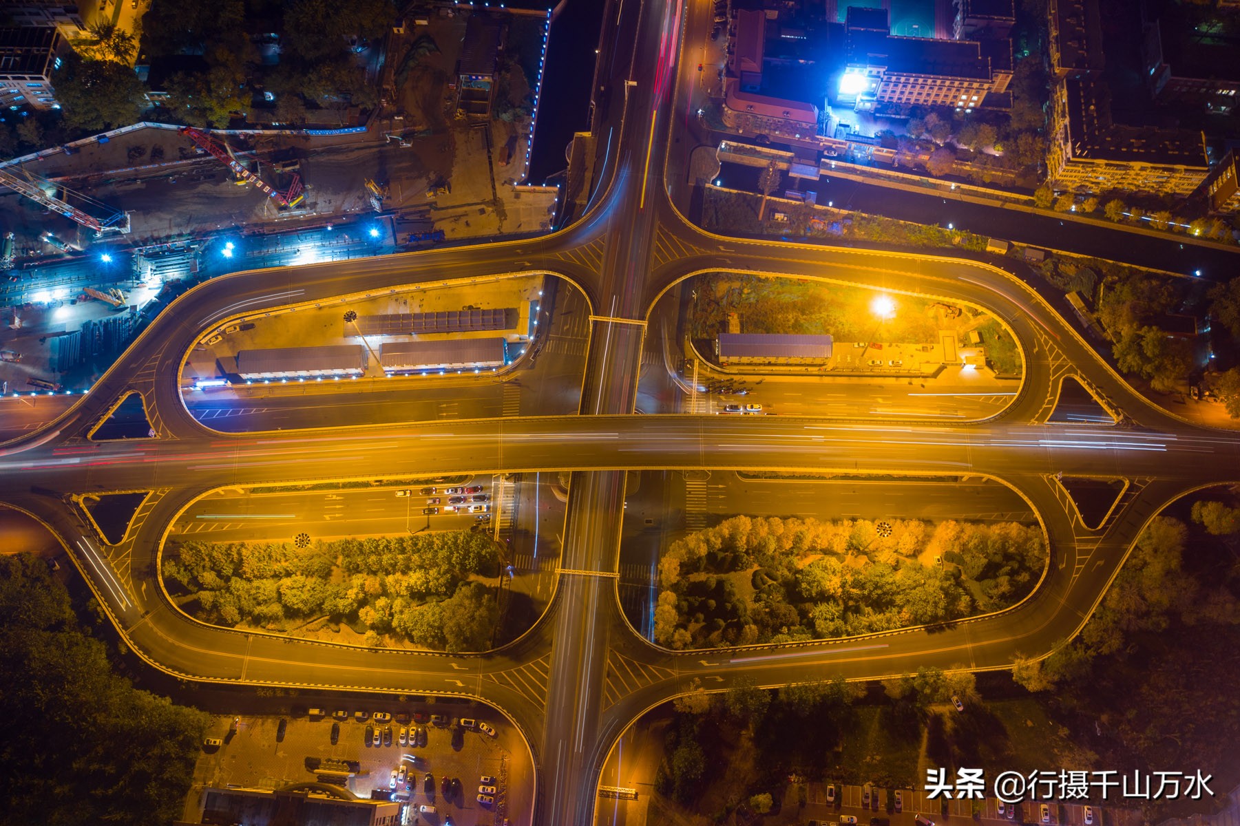 航拍天津天塔,天塔是世界唯一一座水中之塔