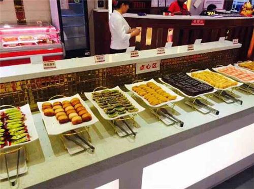 吃烤肉时服务员问你要不要换烤盘,吃烤肉服务员问你换不换纸的暗示