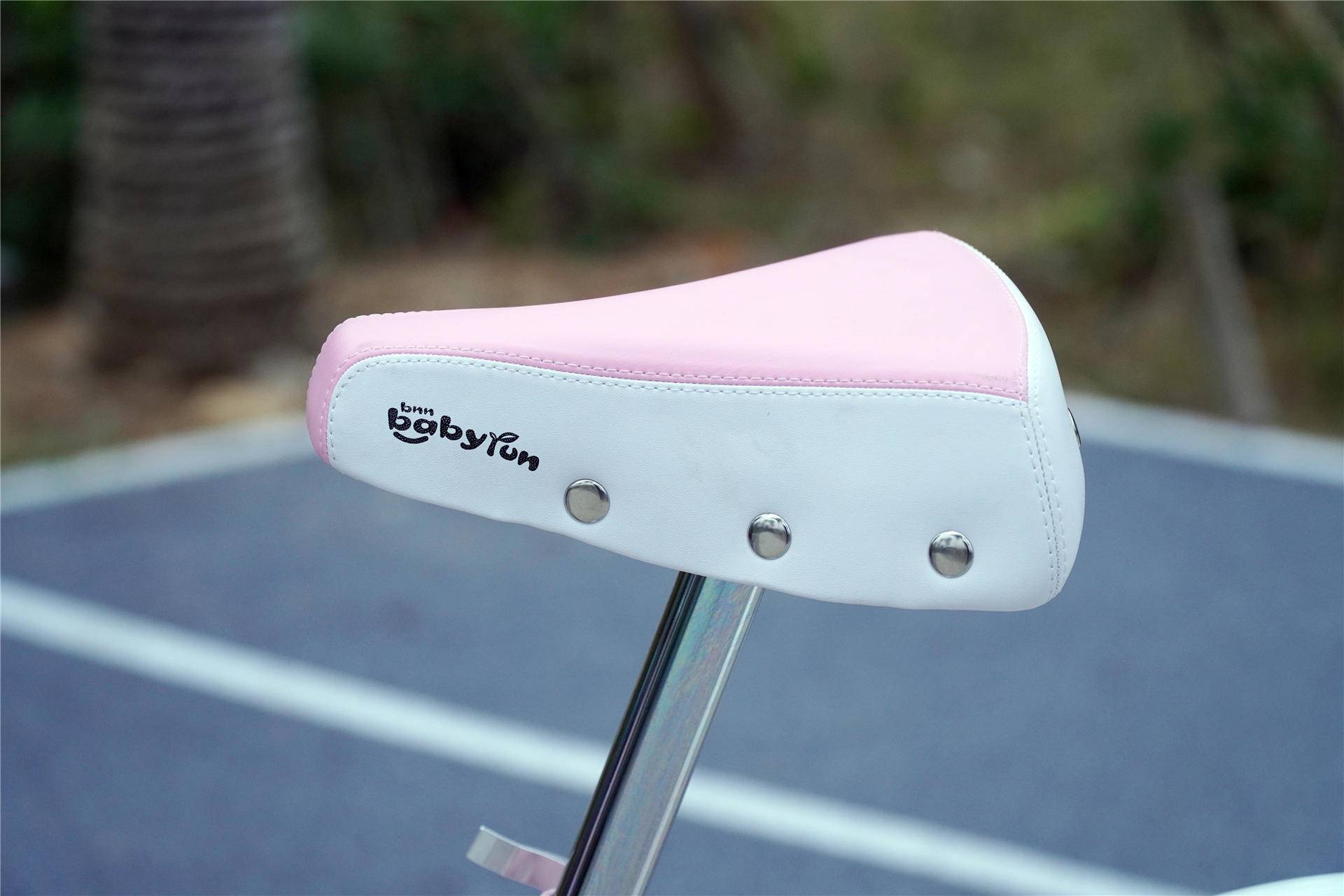 什么礼物让孩子一直挂念你?Babyrun萌骑奇儿童自行车测评