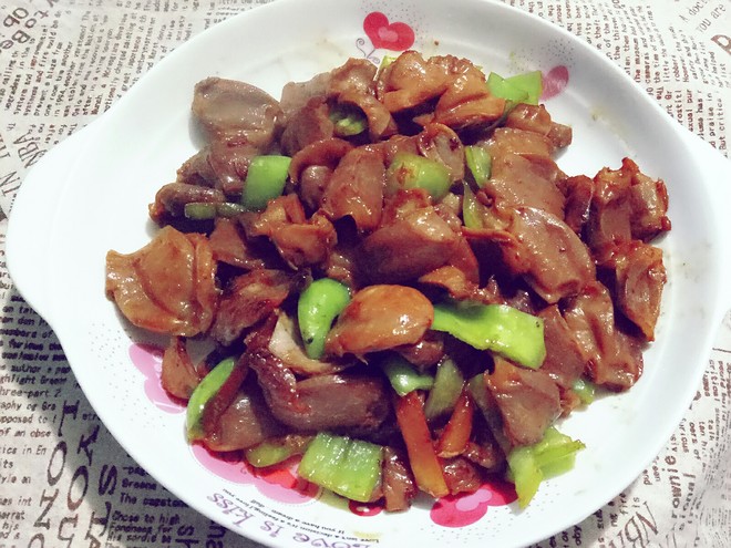 爆炒鸡胗简单易学的做法,爆炒鸡胗的正宗做法