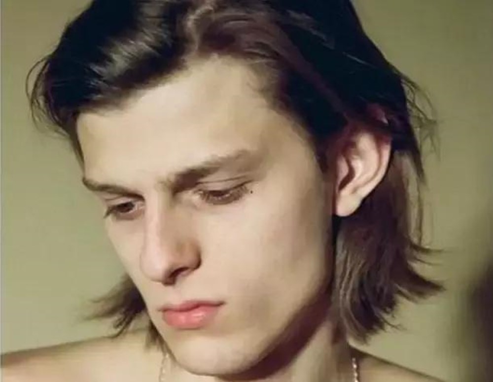 脸上有大痣的男生怎么变帅,脸部长得有痣的男生算丑男吗