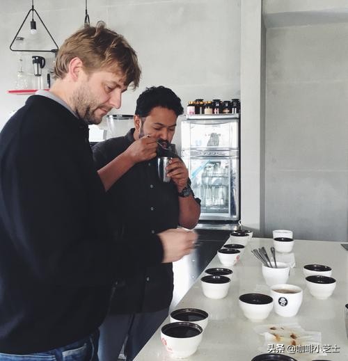 牛奶加咖啡牛奶需要加热吗,冲咖啡是先倒入牛奶还是后加牛奶