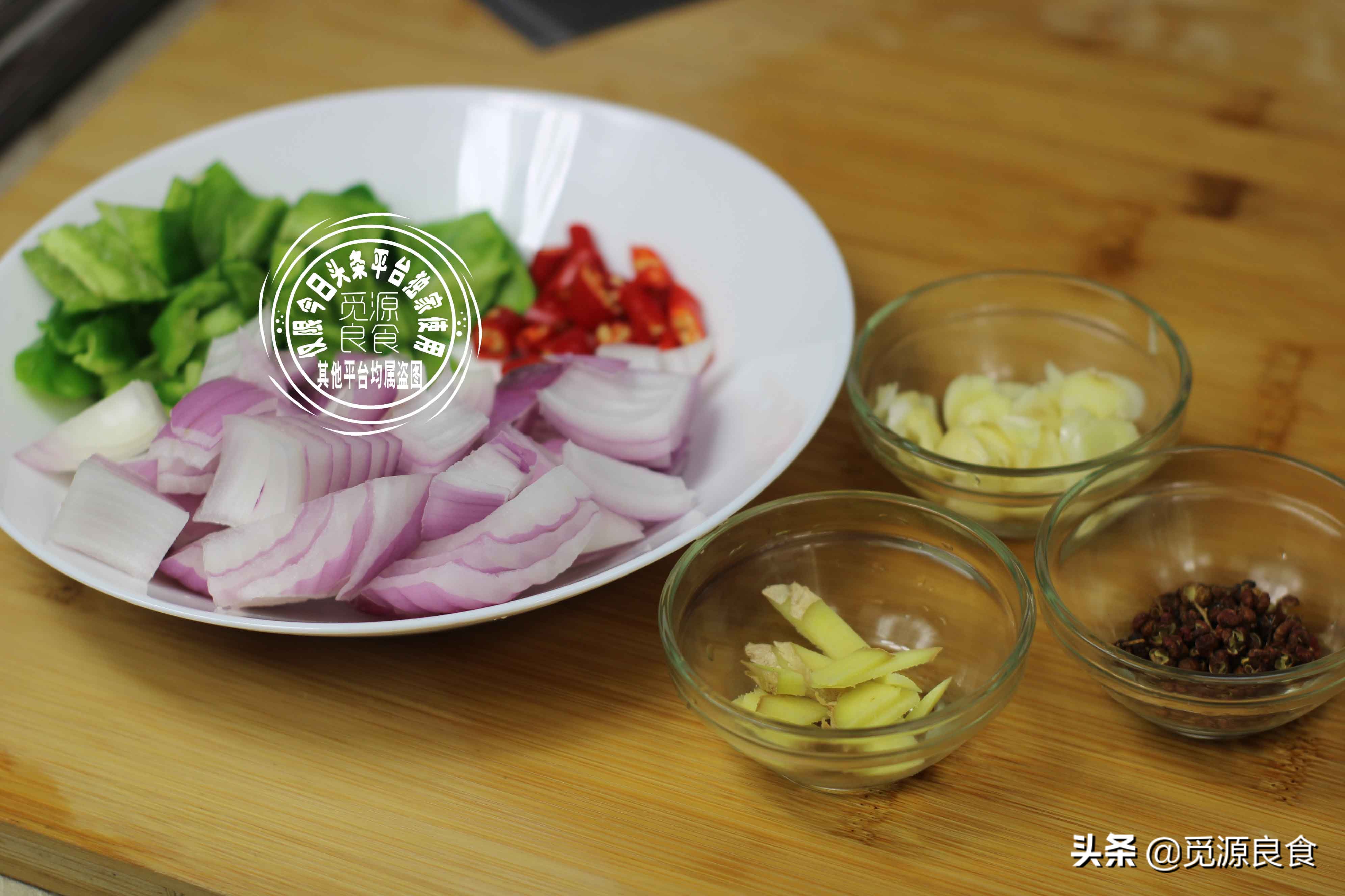 鱿鱼焯水后爆炒3分钟能熟吗,爆炒鲜鱿鱼的做法大全家常窍门