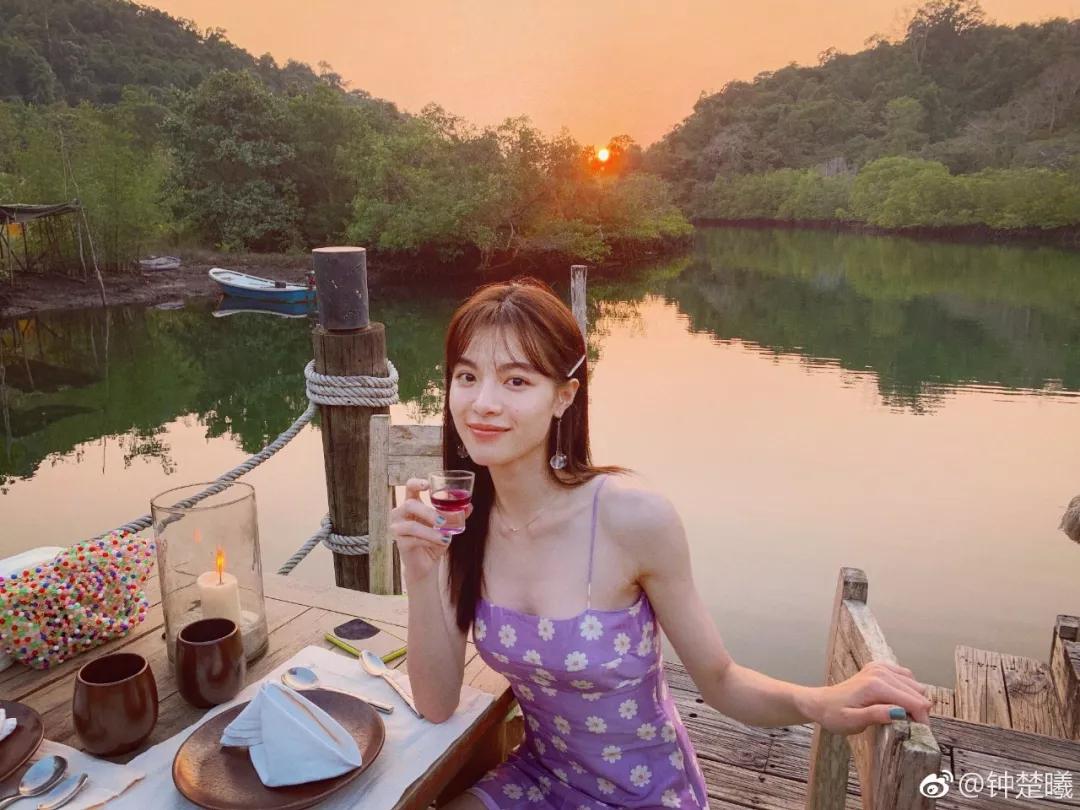 哪个女明星日常衣品最好,最近女明星衣品