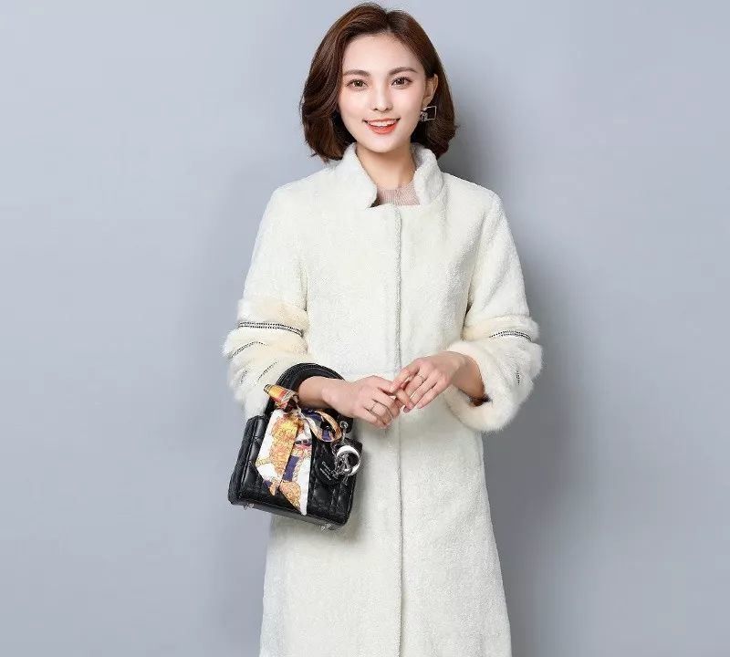 今年流行水貂绒大衣什么款式,高品质貂绒大衣穿出你的雍容华贵