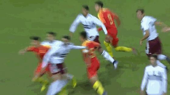 u21国足爆射视频,国足u20超燃