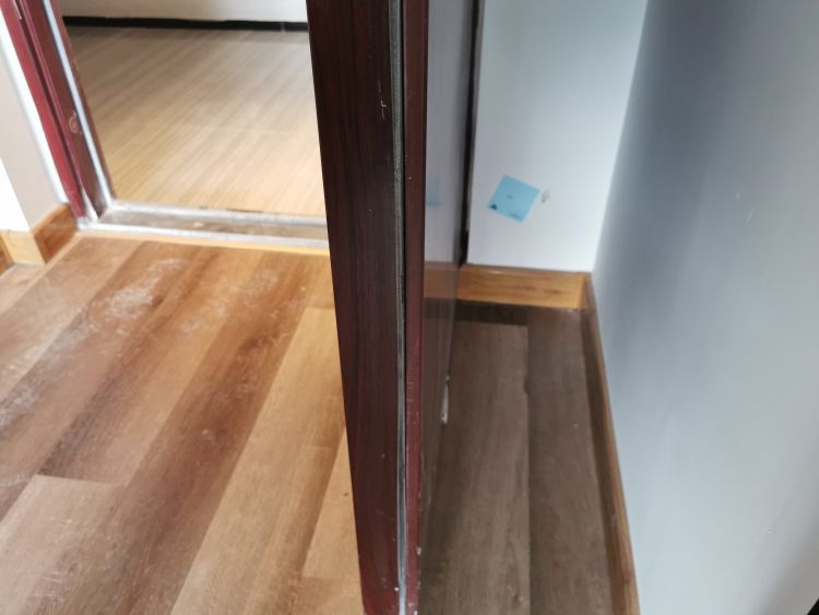 入户门异响抬起开门不响,入户门开门有异响