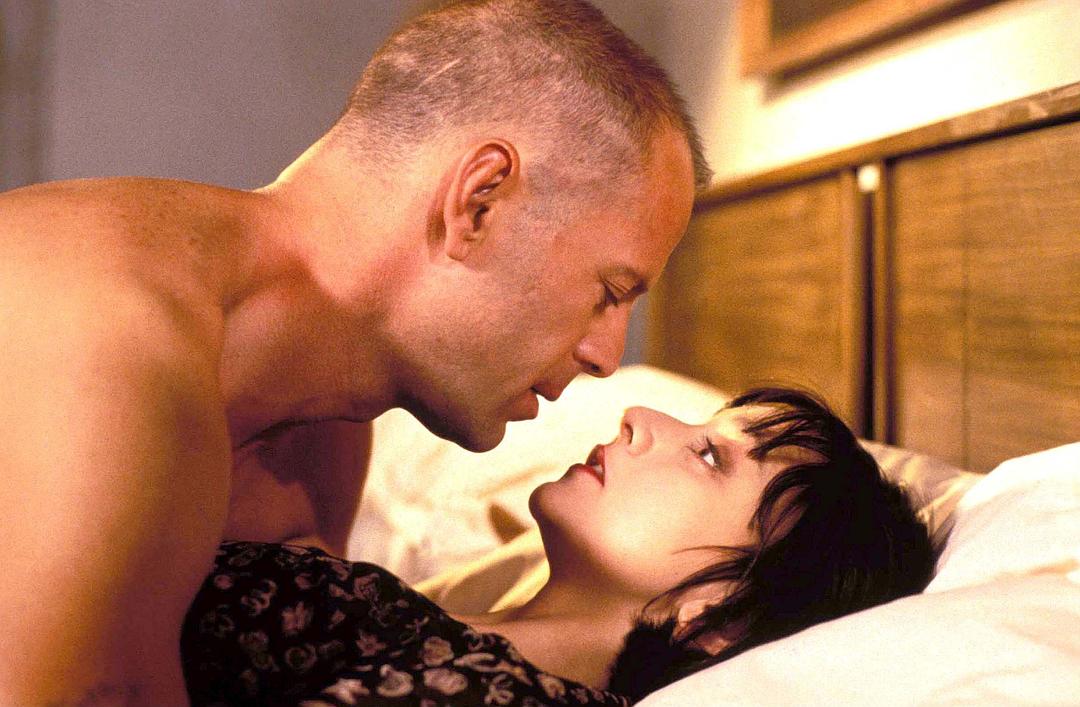 为了研究*行为性**,奇葩科学家们都做了哪些实验?有些实验毫无底线