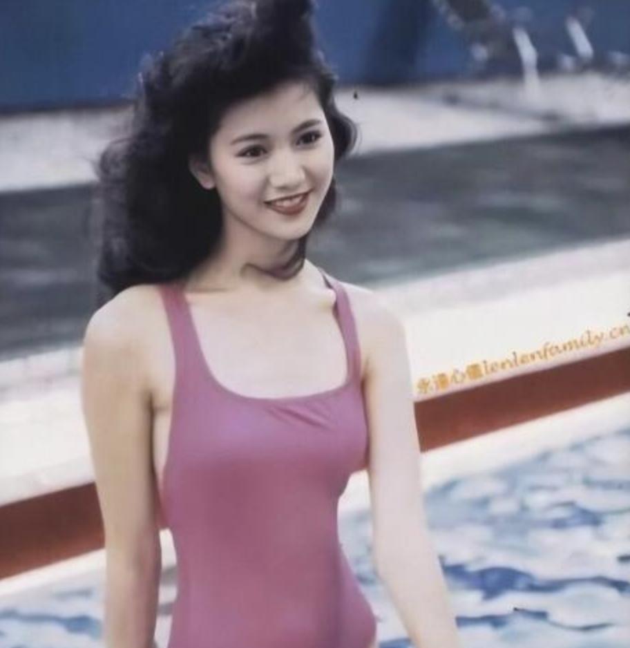 港风时代袁咏仪颜值巅峰,港星女神合照袁咏仪