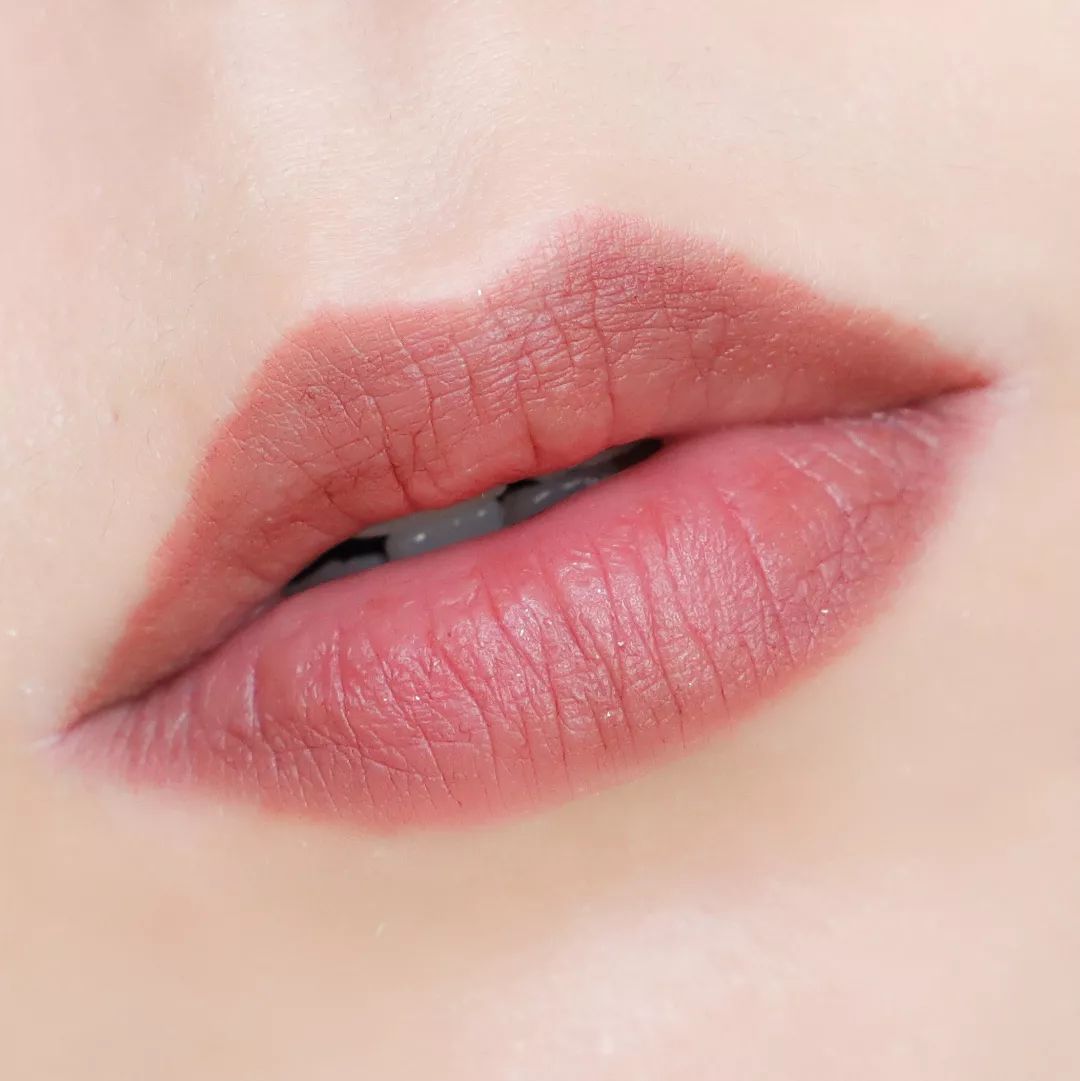 开箱各种各样的唇膏,gaga推荐彩妆工具