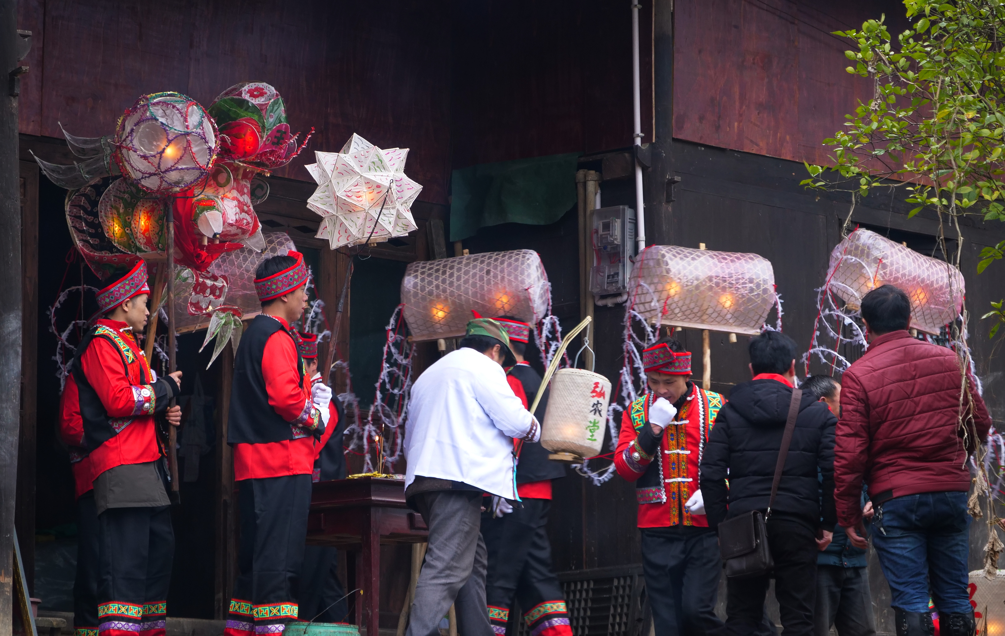 龙脑袋,龙脑袋配色