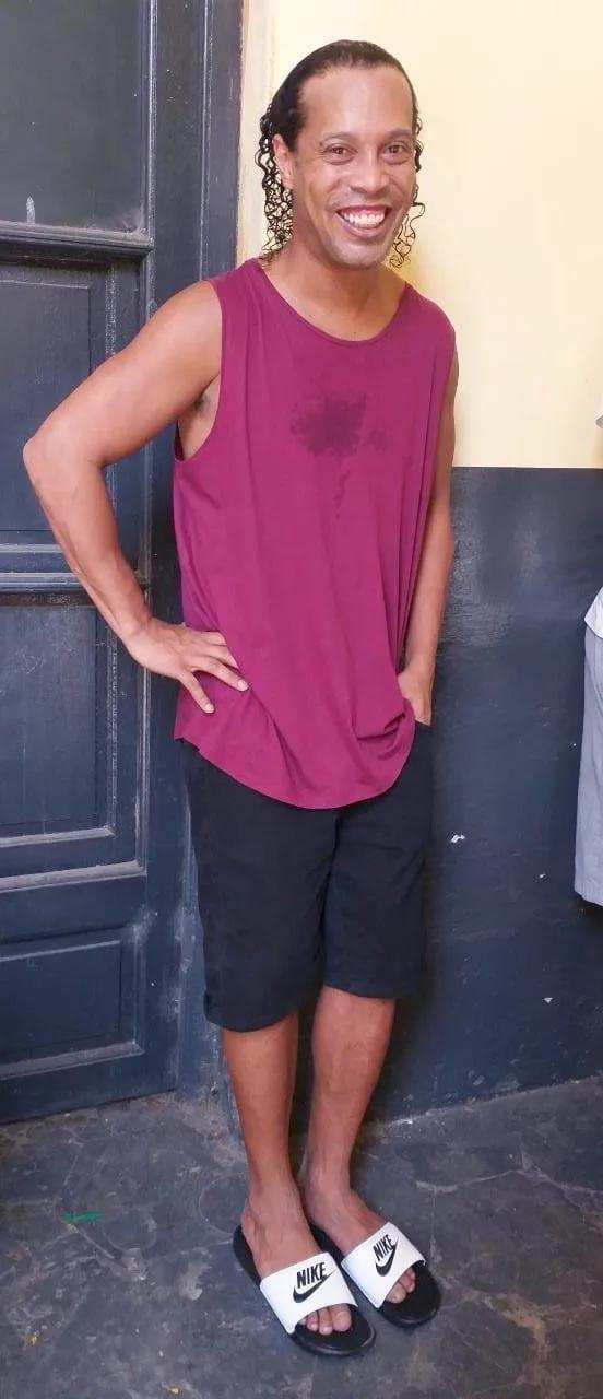 小罗在监狱踢球,小罗在监狱踢球奖品