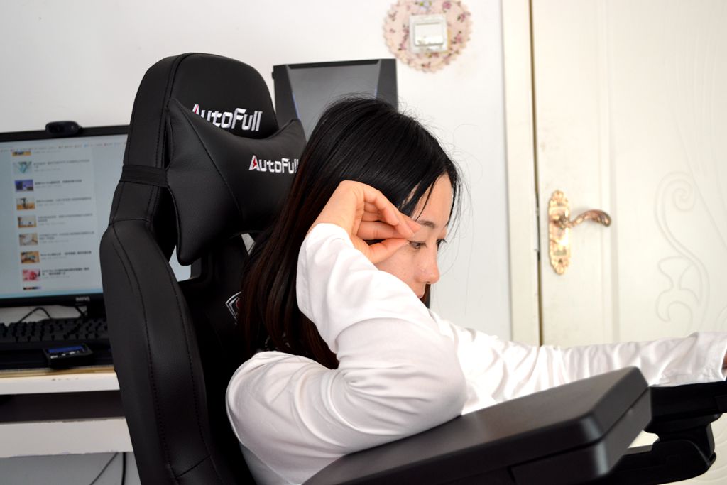 为吃鸡而生的傲风电竞椅,傲风电竞椅和雷蛇电竞椅哪个好