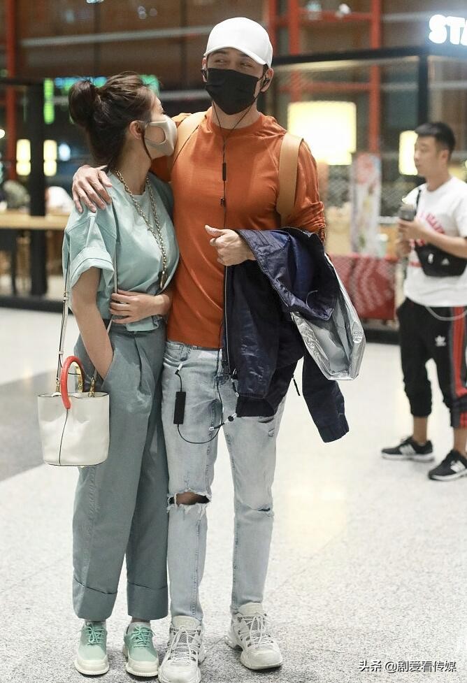 杨烁王黎雯节目上秀恩爱,杨烁王黎雯秀恩爱视频