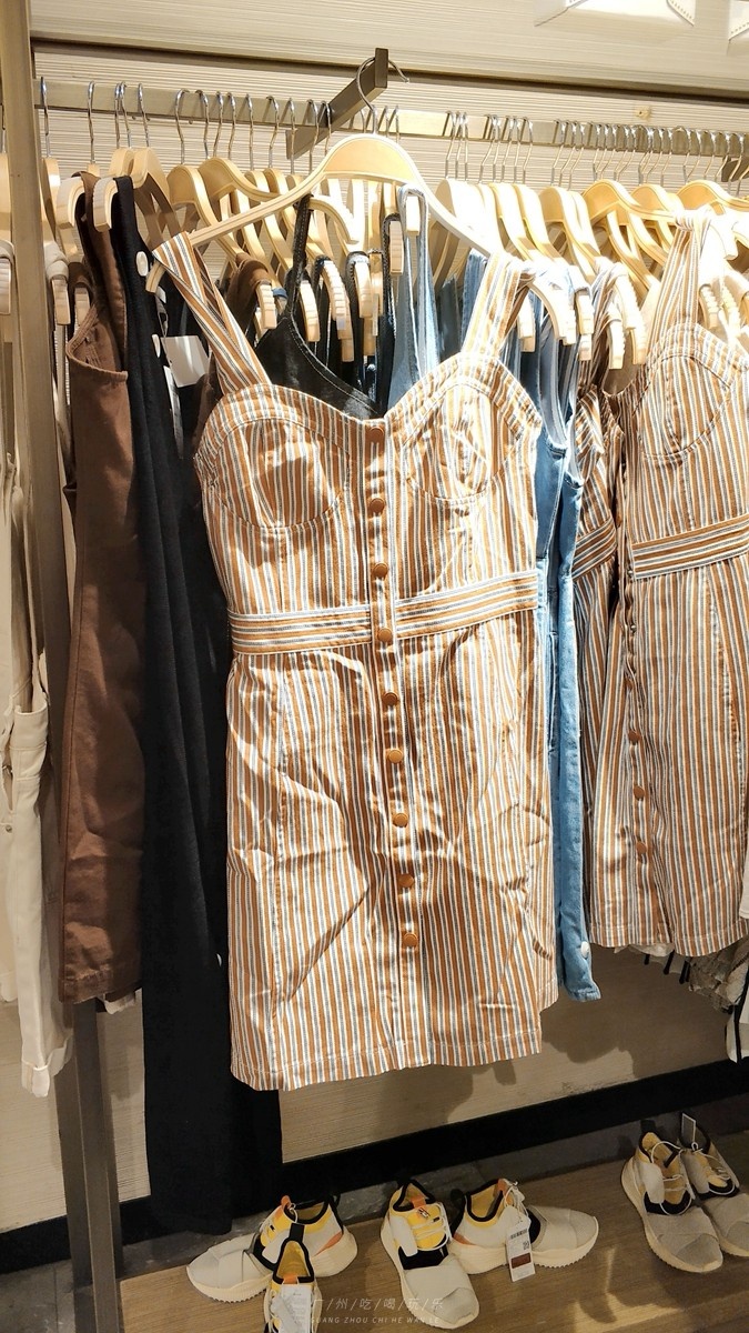 鏃ユ湰鎵撴姌鐨刼mg鎵嬭〃,omg璐墿浼樻儬