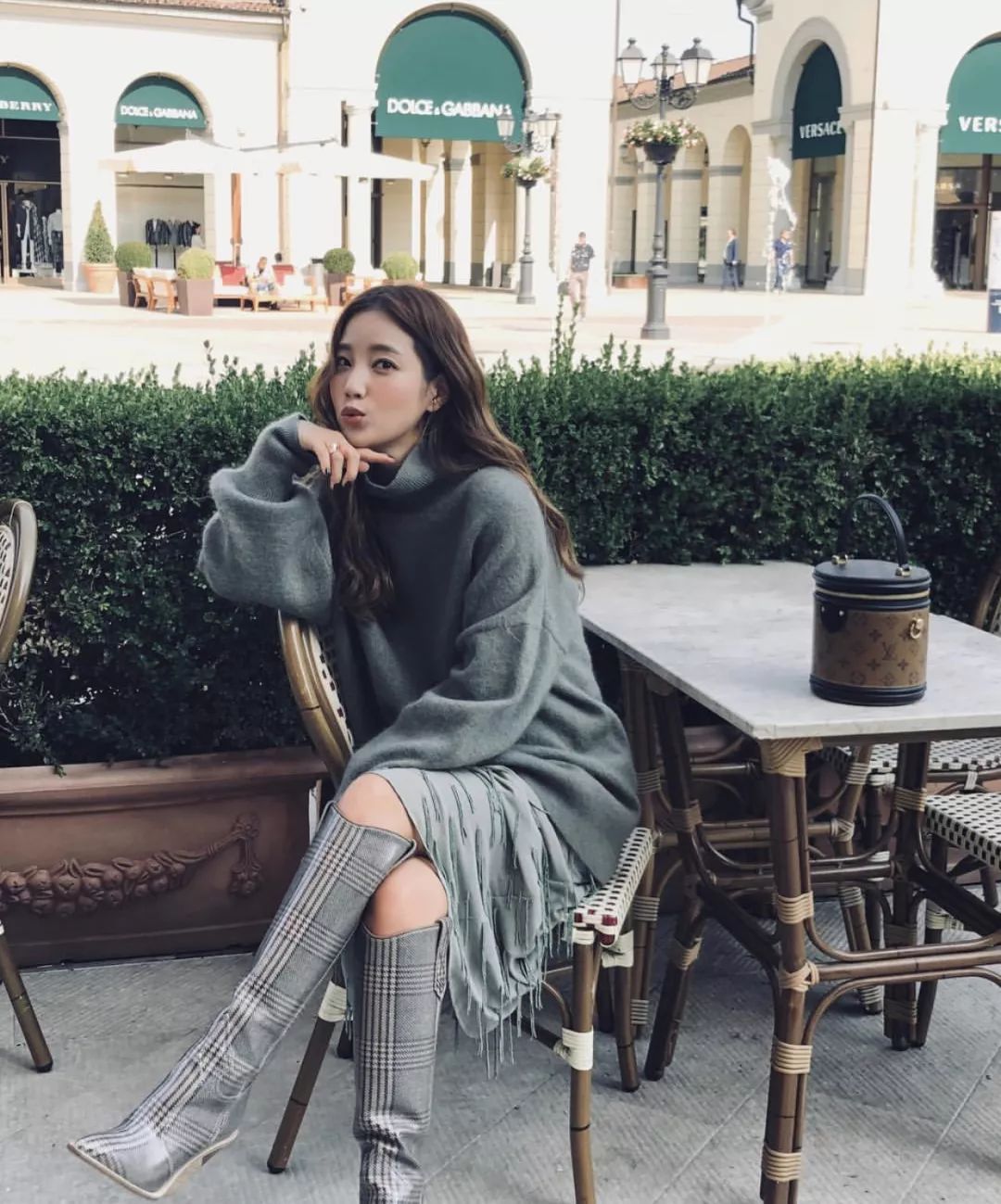 欧美时尚博主穿搭示范冬,韩系慵懒风冬季穿搭博主