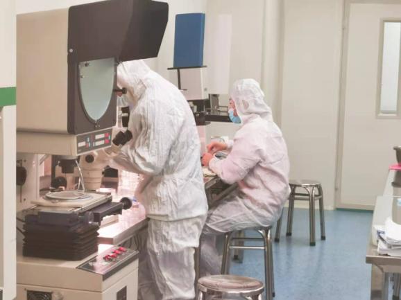 中国首例白内障人工晶体植入术,泰达医院做白内障多少钱