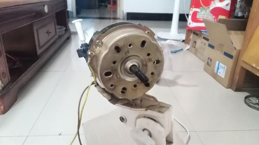 电扇开机后很久才转怎么修,电扇转慢的原因和解决方法