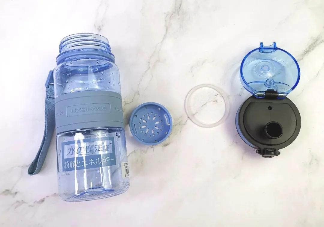 李易峰靳东水杯,靳东新剧底线同款水杯