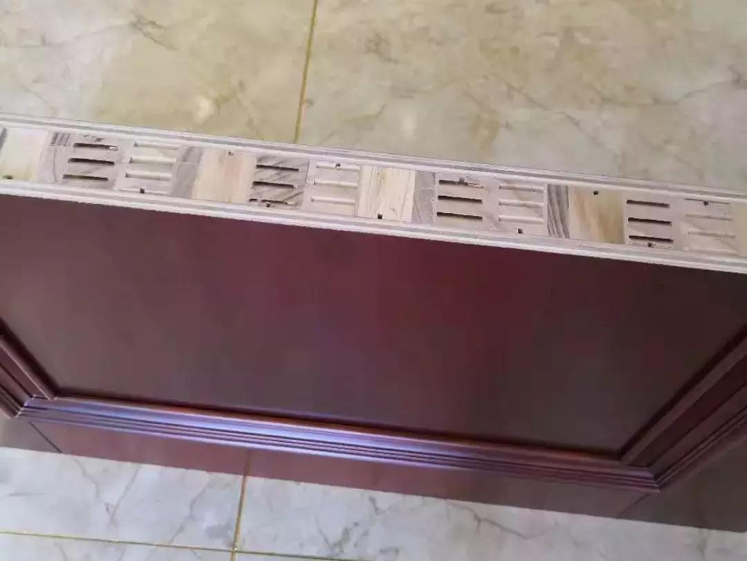 超高柜门怎样做不变形,定制衣柜柜门怎么防止变形