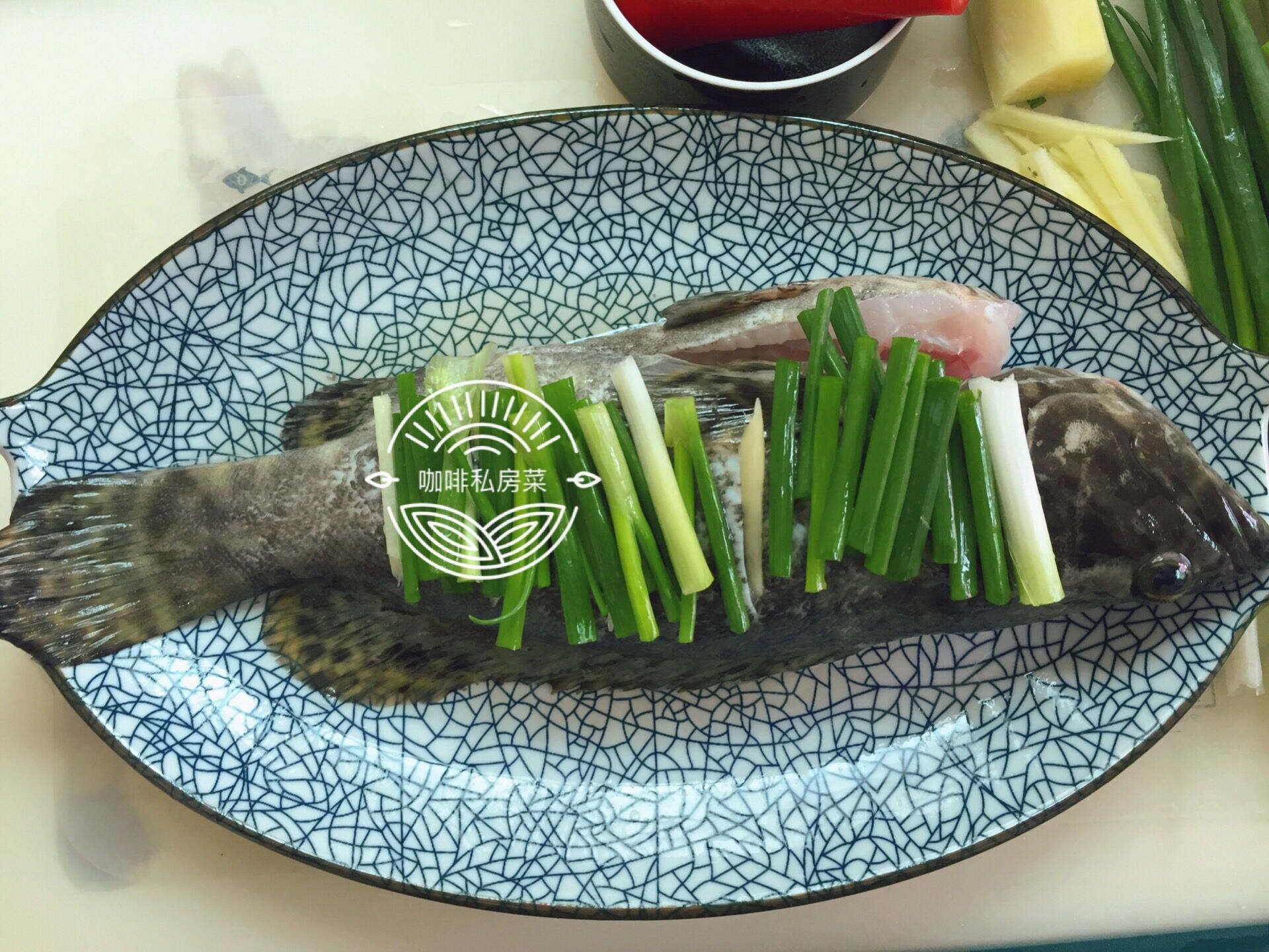 怎样清蒸鱼又嫩又好吃的简单方法,清蒸鱼记住这些小技巧鲜嫩美味