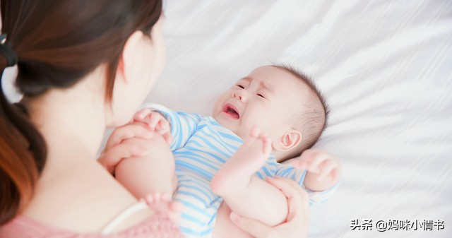 一个月的宝宝总是哭的小妙招,宝宝哭闹时妈妈该怎么办