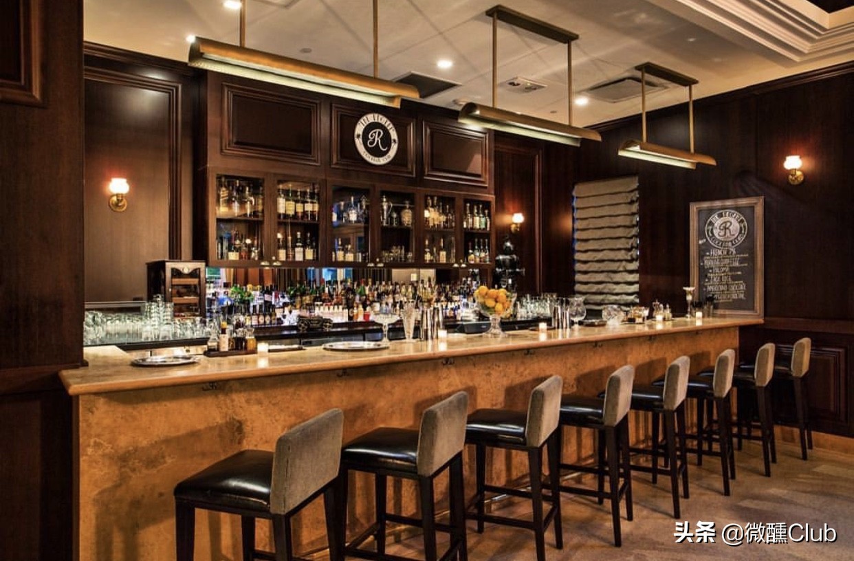 酒吧营销技巧培训课程,调酒吧台培训方案