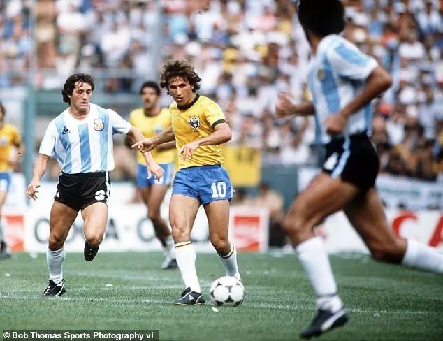 来听库里谈哈登,巴西球星济科进球视频播放